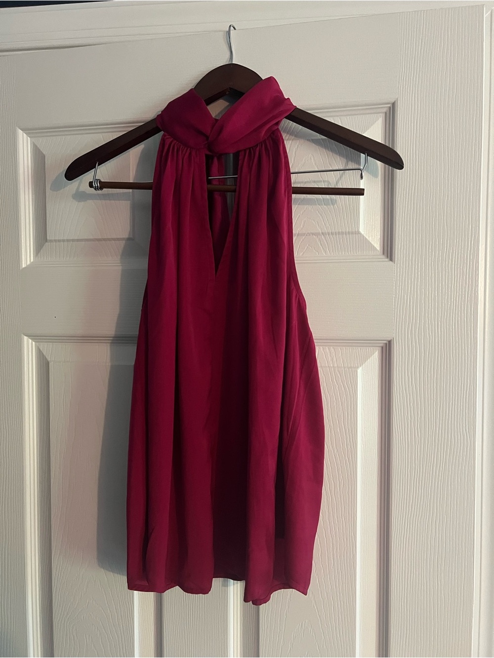 Banana Republic silk halter twist neck sleeveless blouse. NWT